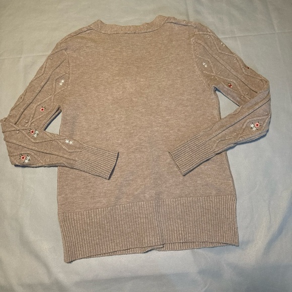 Aaeda Cottagecore Grandma Fairy Romantic Pearl Button Embroidered Small Cardigan - Picture 4 of 6